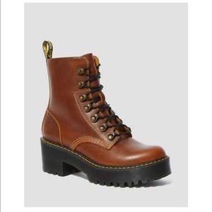 Dr. Martens Womens Leona Butterscotch Orleans Combat Boots Size 9